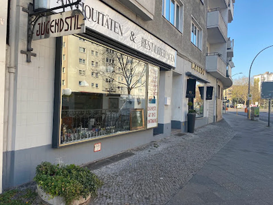 Antiquitäten & Restaurierungen