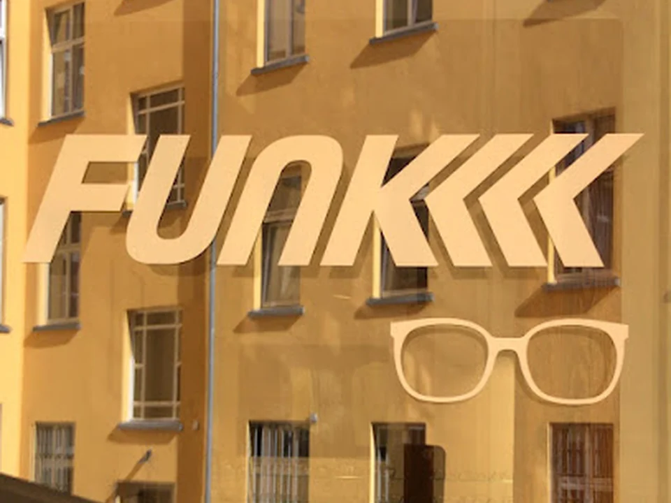Funk Optik Berlin - Brillenmanufaktur im Hinterhof