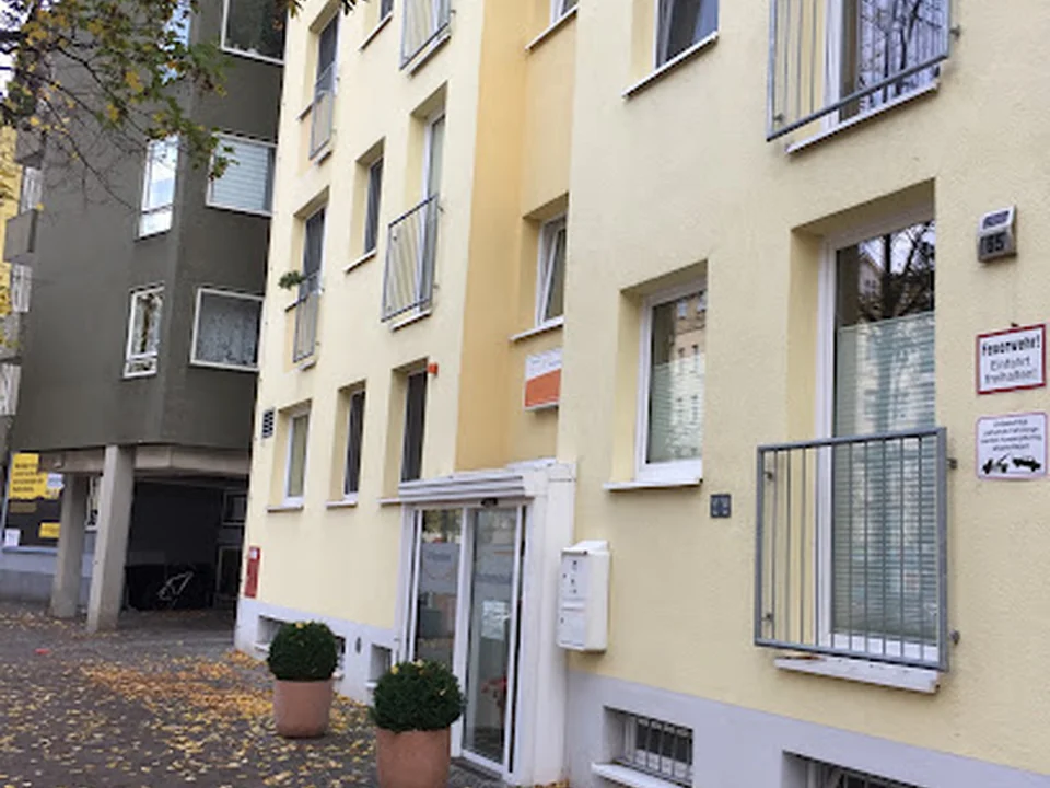 Pflegeheim Huttenstrasse GmbH, Berlin