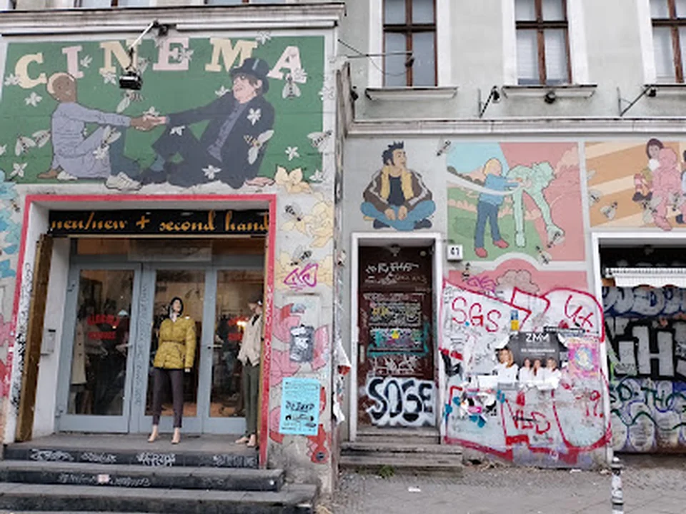 Checkpoint & Cinema, Berlin