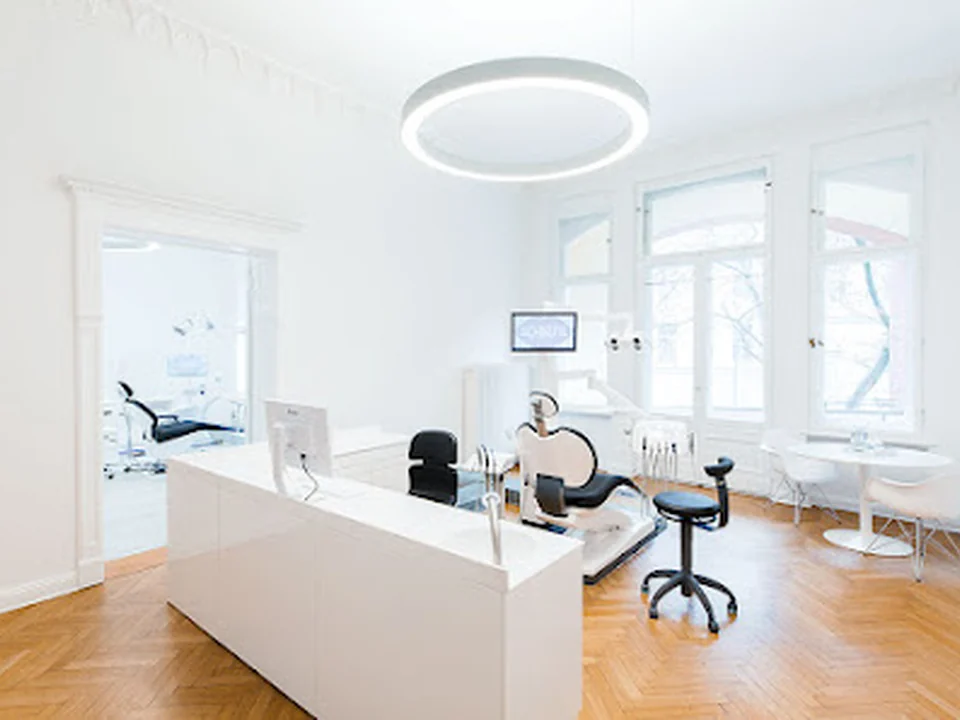 SCHNUTE Kieferorthopädie, Berlin