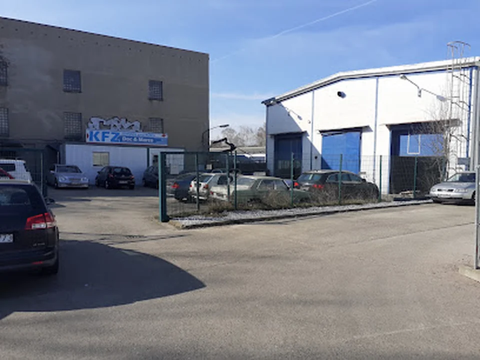Unfallinstandsetzung und Lackiererei Doc und Marco, Berlin