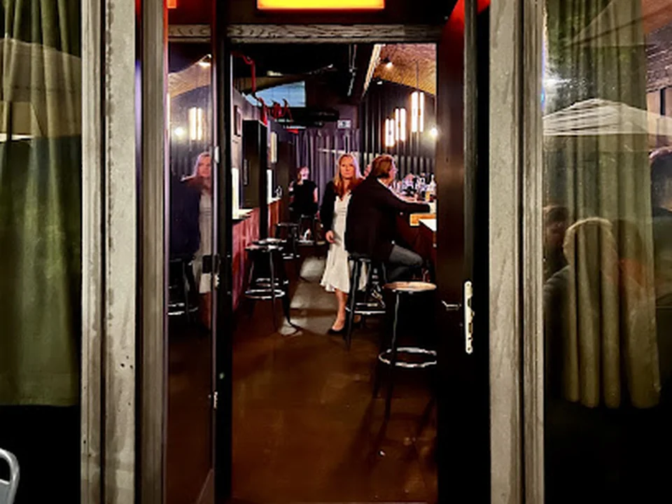 Bar Zentral, Berlin