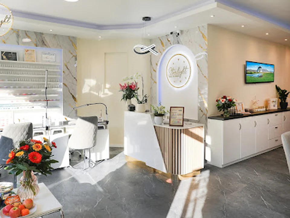 Starlight Nails & Lashes, Berlin