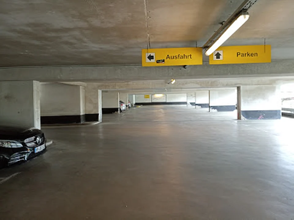 CONTIPARK Parkhaus Steglitzer Kreisel, Berlin