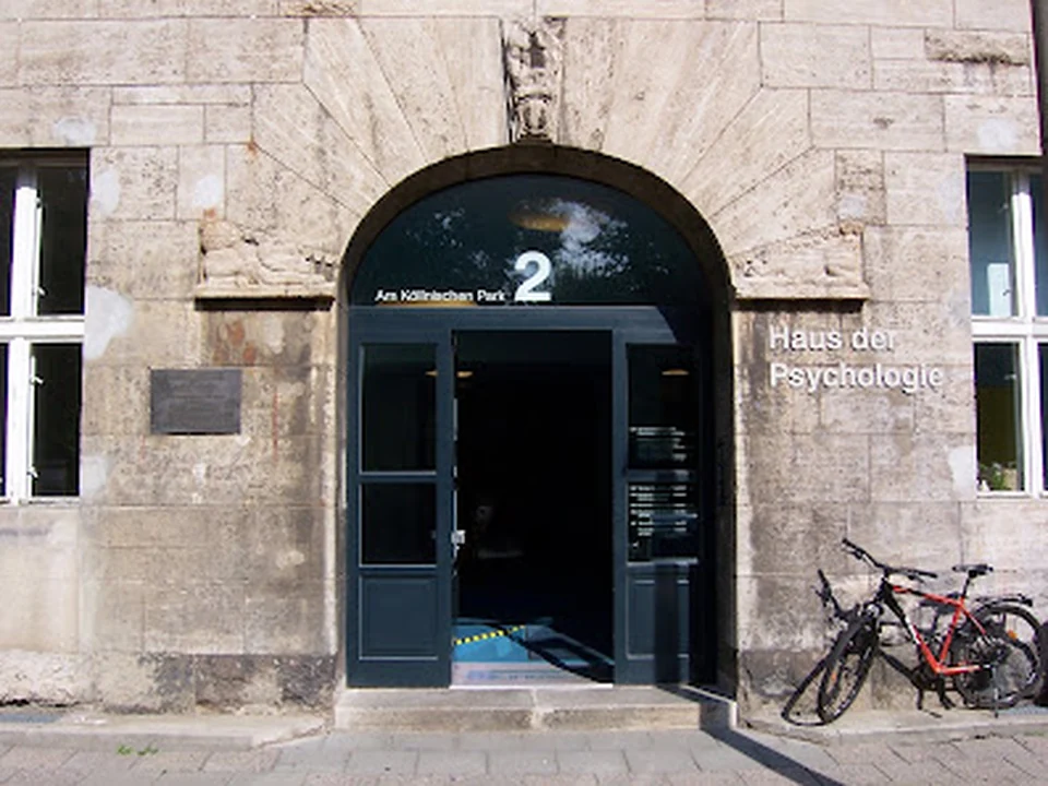 Psychologische Hochschule Berlin (PHB)