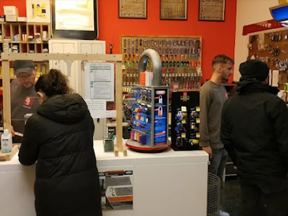 Adam´s Schlüsseldienst, Berlin