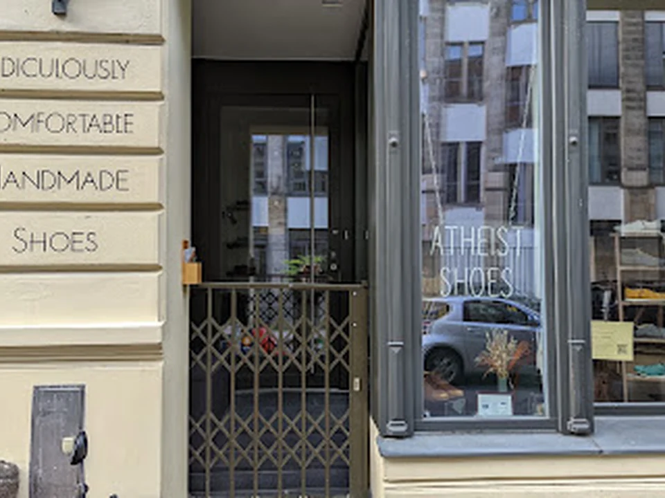 Atheist Shoes, Berlin
