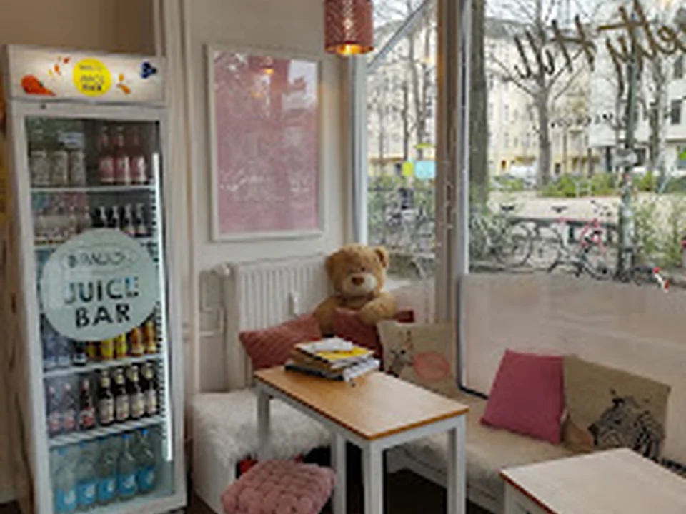 Pretty Hill, Berlin