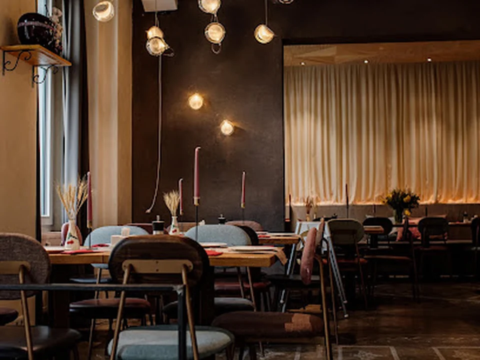 Die mit den Kirschen - ukrainische moderne Küche, Berlin