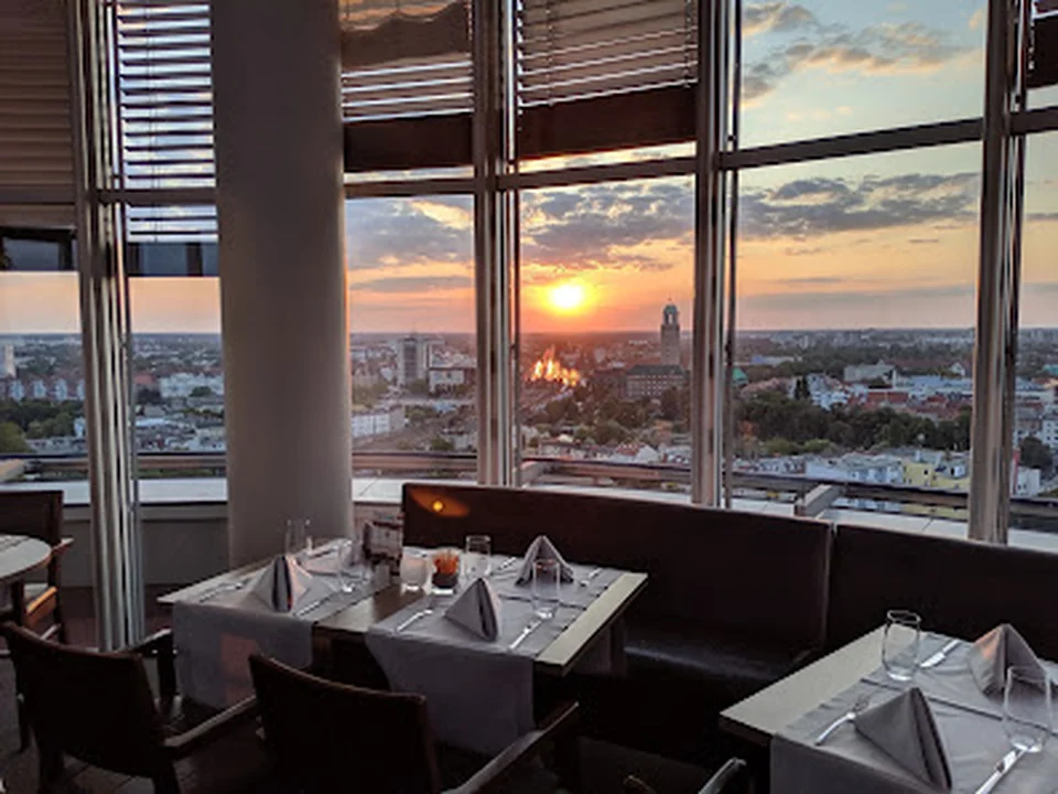 SKY TOWER RESTAURANT, Berlin