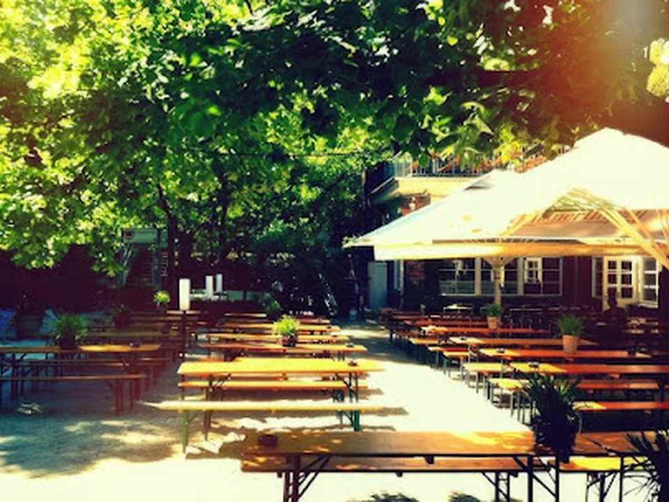 Golgatha Biergarten, Berlin