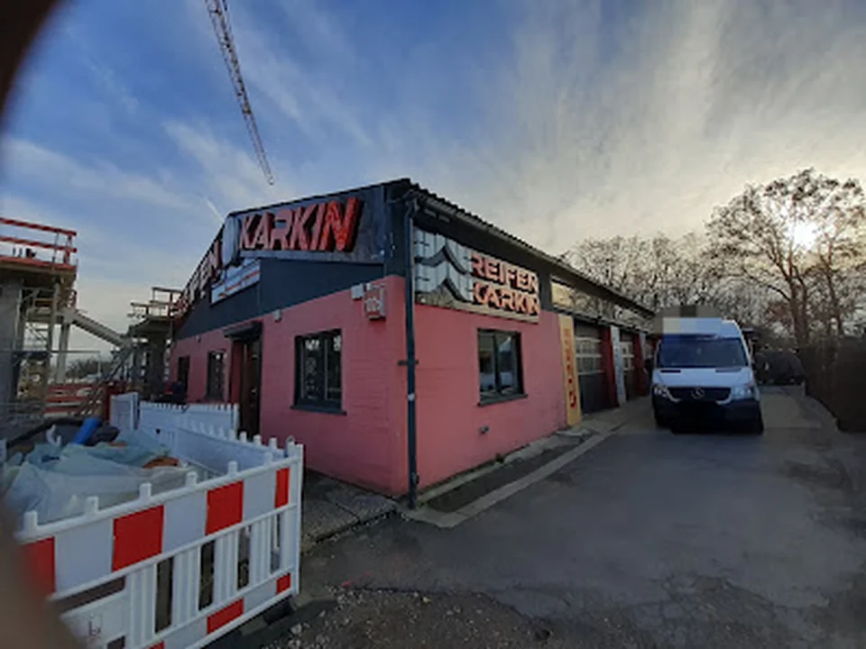 Reifendienst Karkin, Berlin