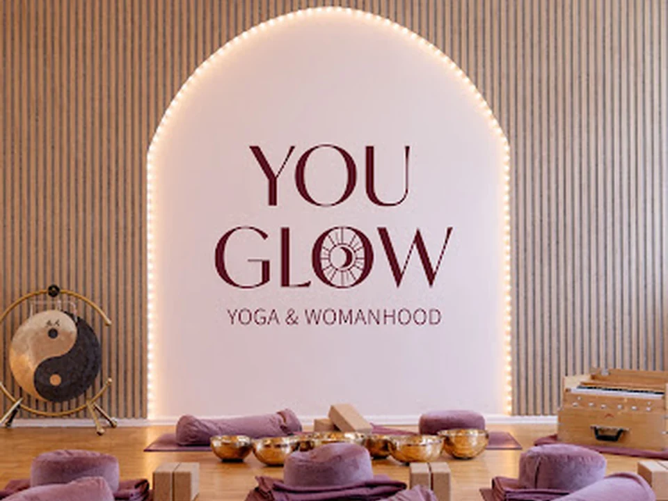 YOU GLOW Yoga & Womanhood Mitte, Berlin