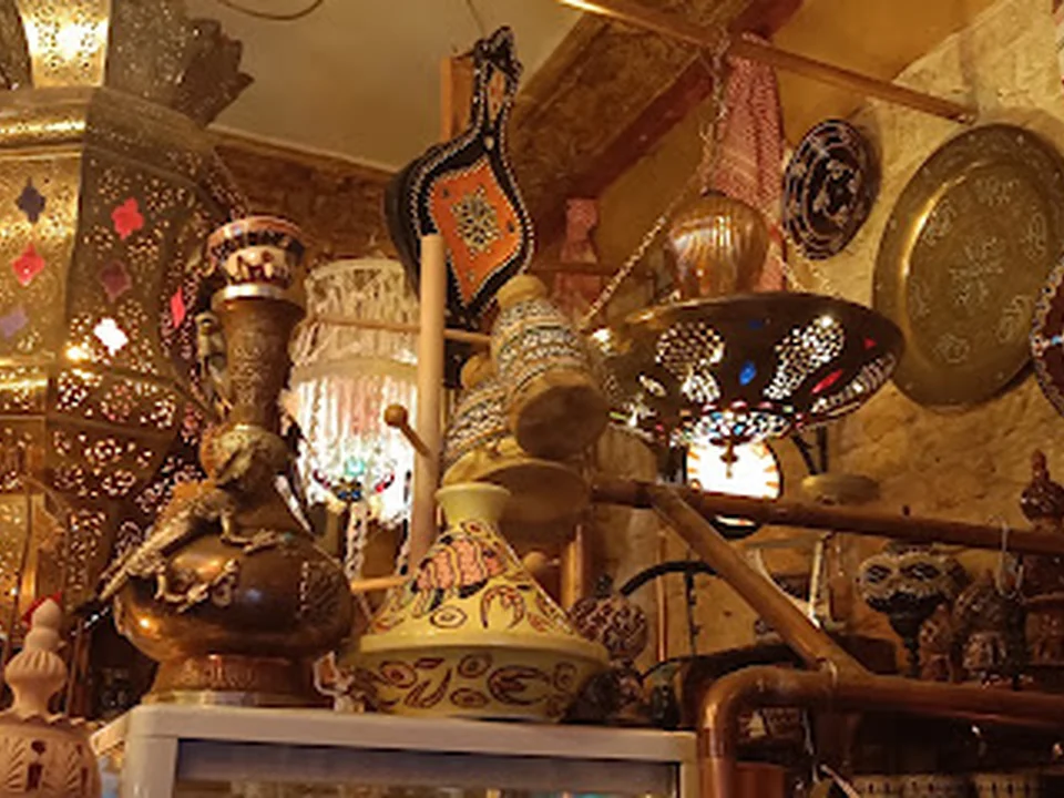 Ebn Tamshah, Berlin