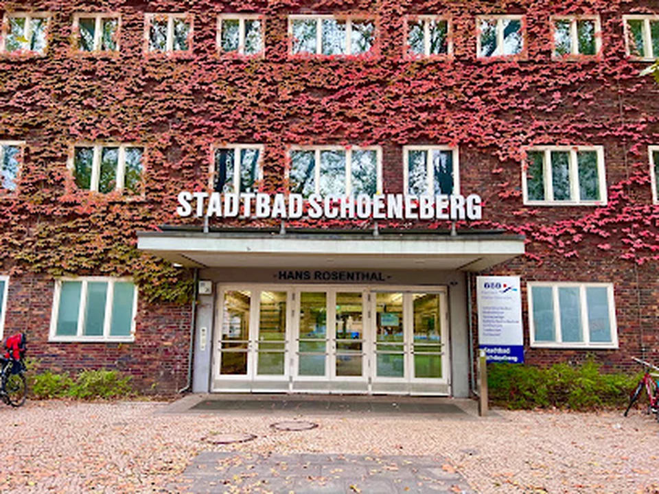 Stadtbad Schöneberg "Hans Rosenthal" - Berliner Bäder