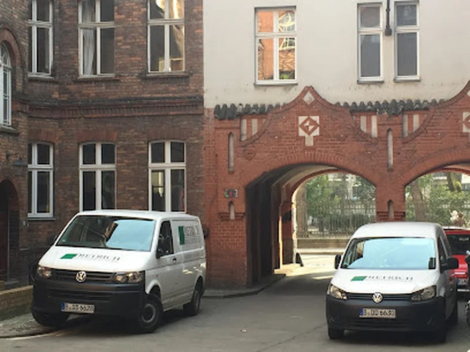 Dietrich Dienstleistungen GmbH I Baureinigung I Büroreinigung I Reinigungsfirma Berlin