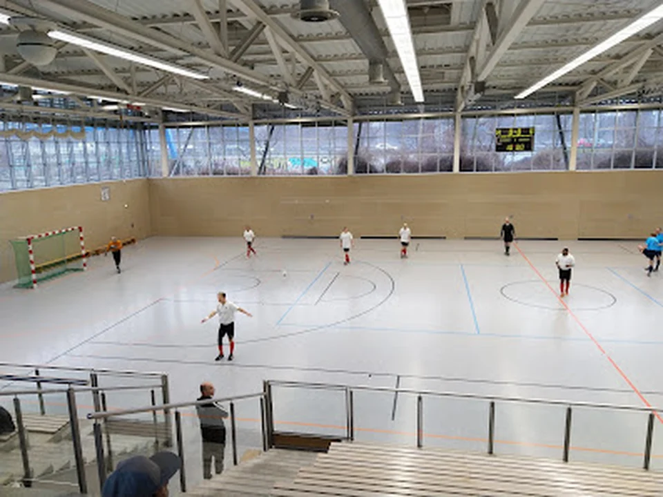 Gretel-Bergmann-Sporthalle und Merzweghalle, Berlin