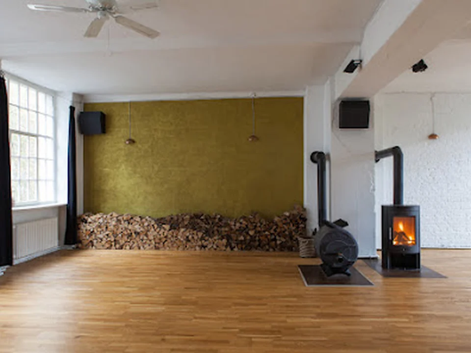 Yellow Yoga Studio Sonne, Berlin