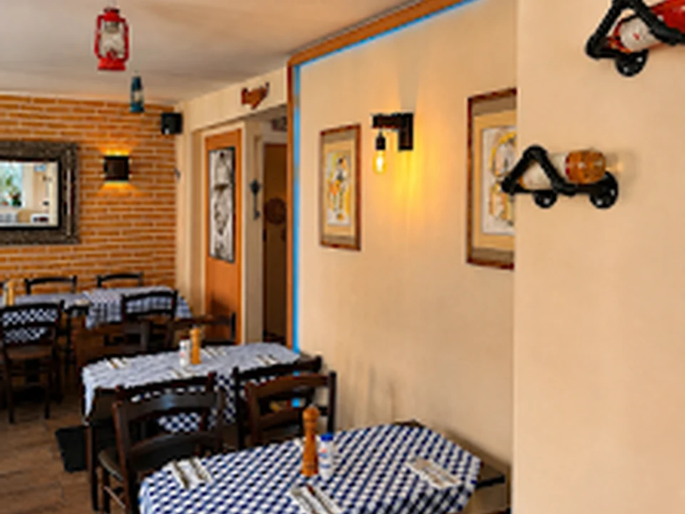 Teloneio Greek Taverna, Berlin