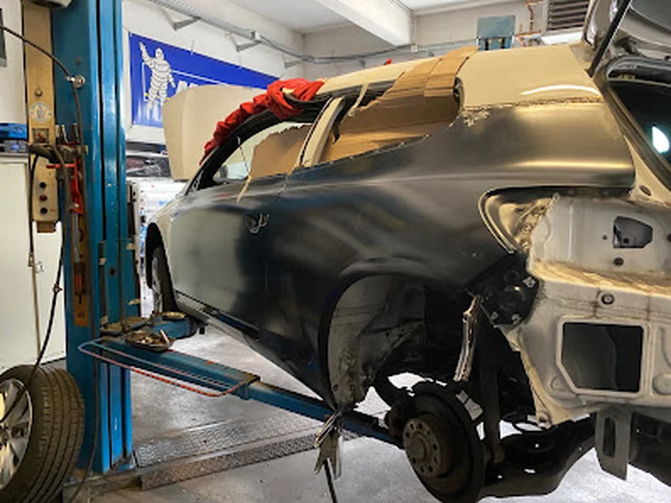 Freie KFZ Reparaturwerkstatt Barbosa Berlin