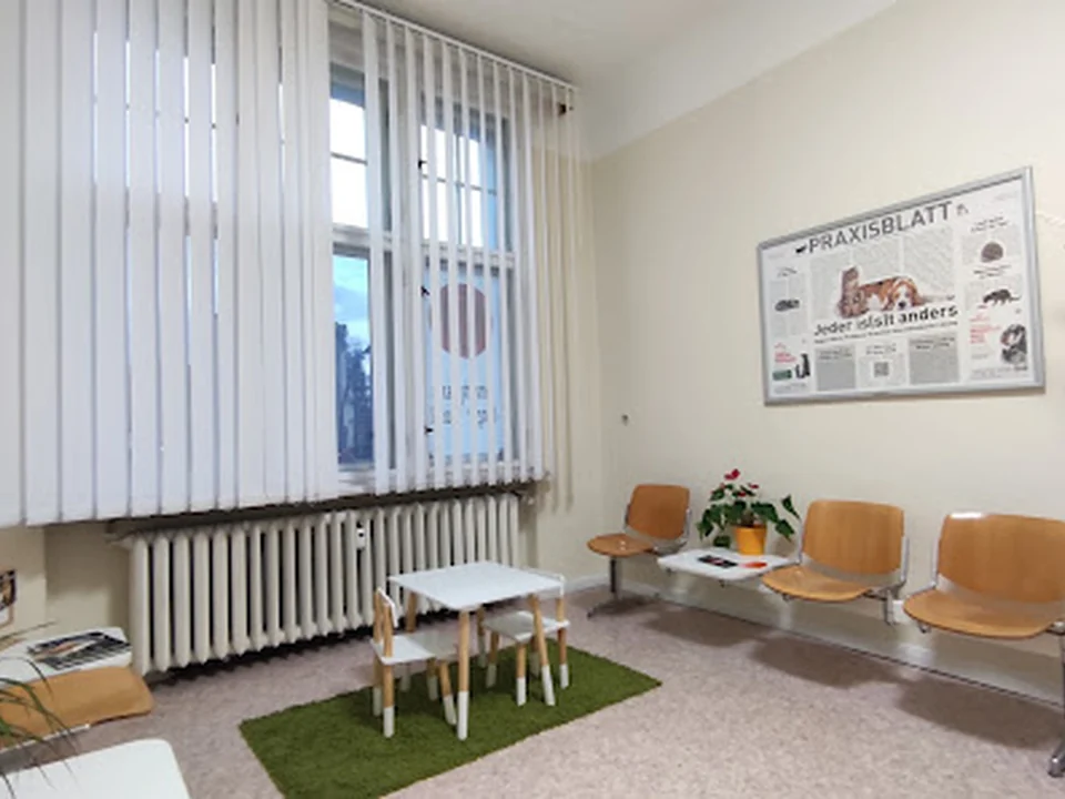 Dr. Ulusal Tierarzt Gesundbrunnen, Berlin