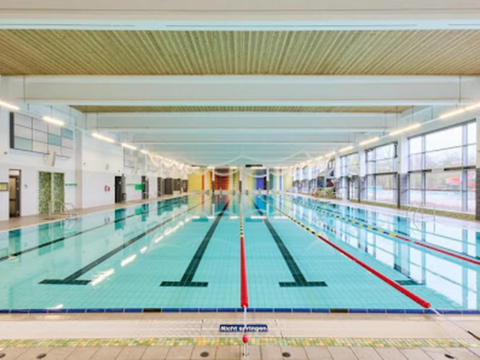 Kombibad Spandau Süd - Halle - Berliner Bäder