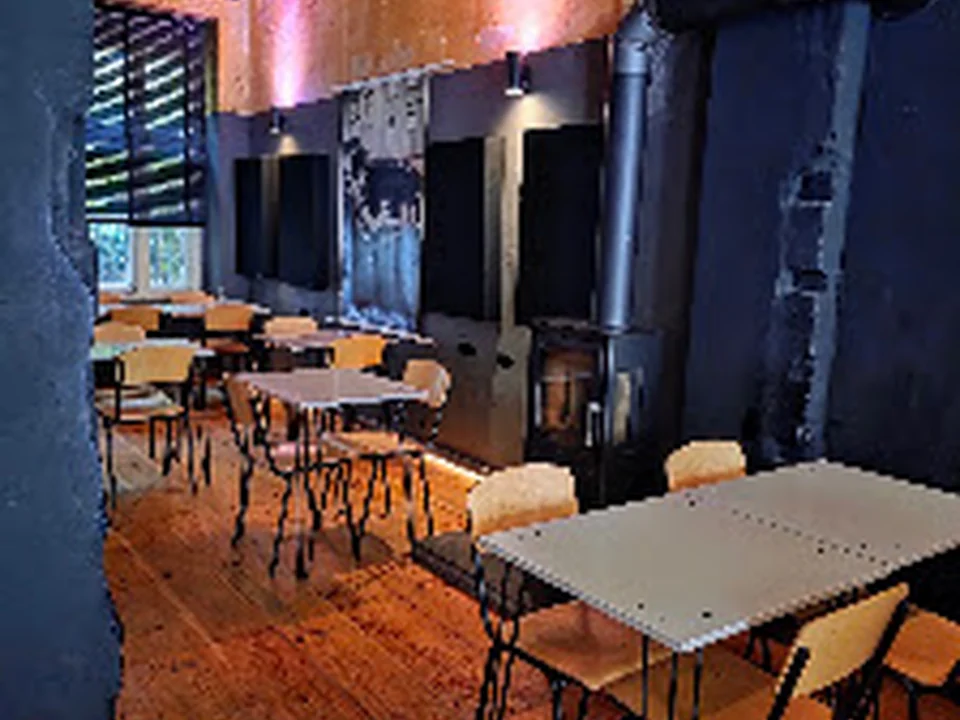 Wax On Bar, Berlin