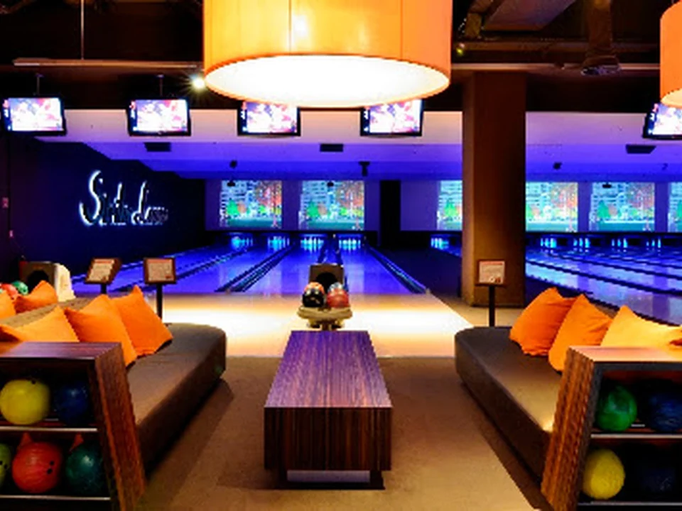 Strike Lanes Lounge Bowling, Berlin