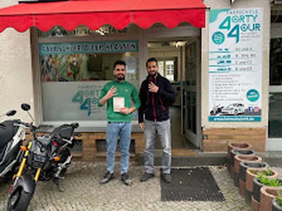 Fahrschule Forty Four 44 Berlin Neukölln