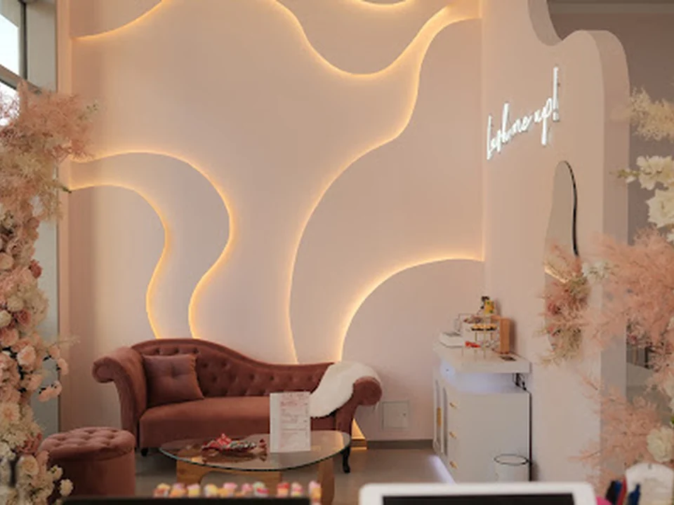Lumi Lash Bar - Wimpernstudio, Berlin