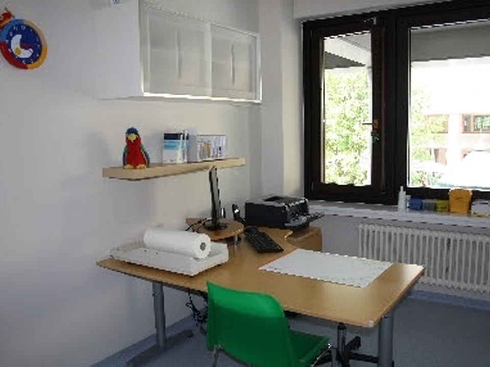 Dr. med. Rolf Uhlig, Berlin