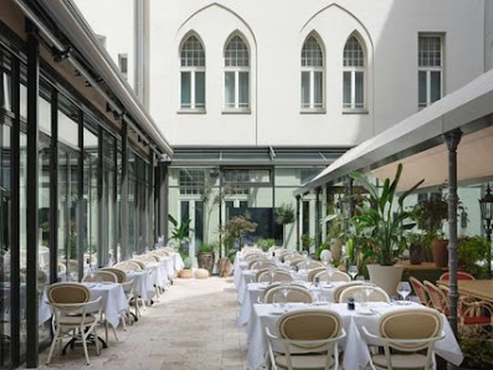 Roomers Berlin Steinplatz, Autograph Collection
