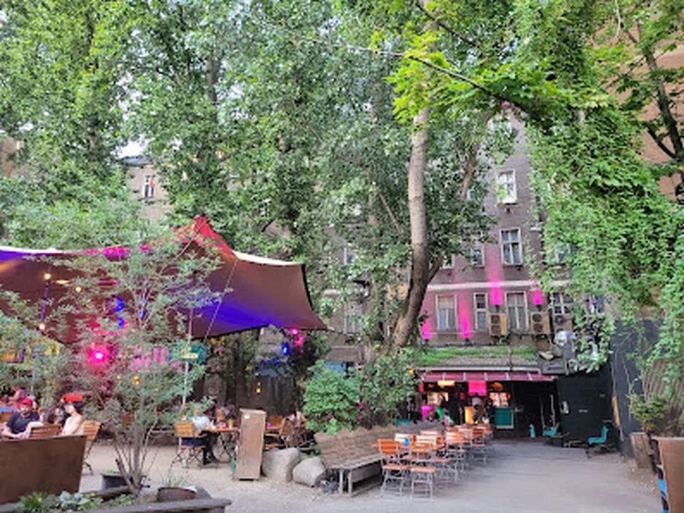 Renate, Berlin