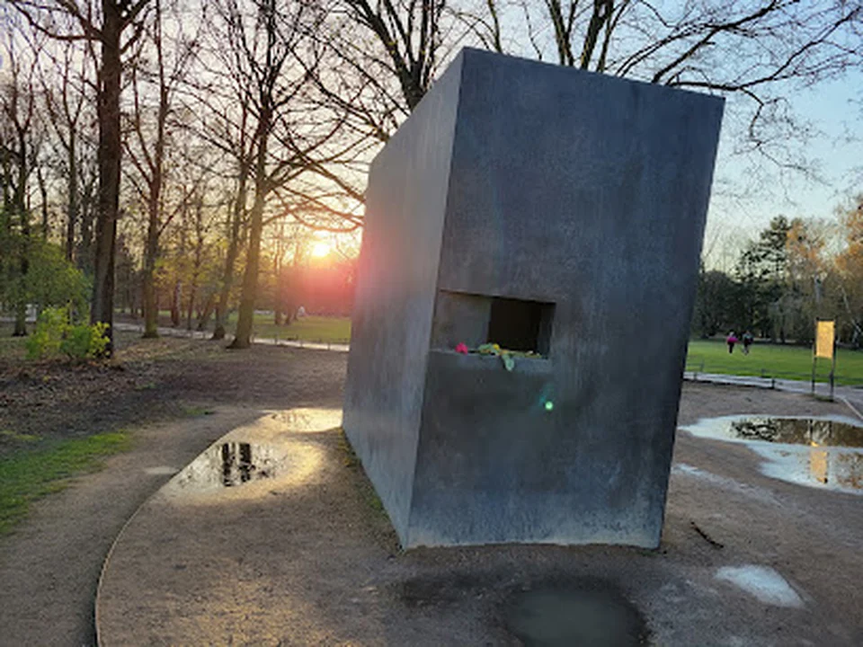 Denkmal für die im Nationalsozialismus verfolgten Homosexuellen, Berlin