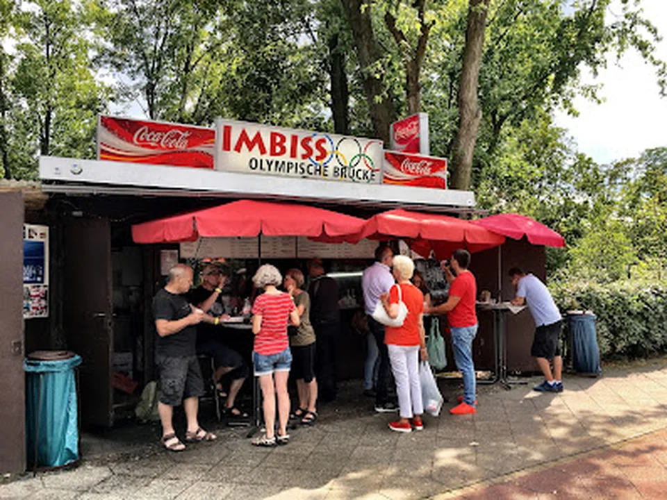 Imbiss Olympische Brücke, Berlin