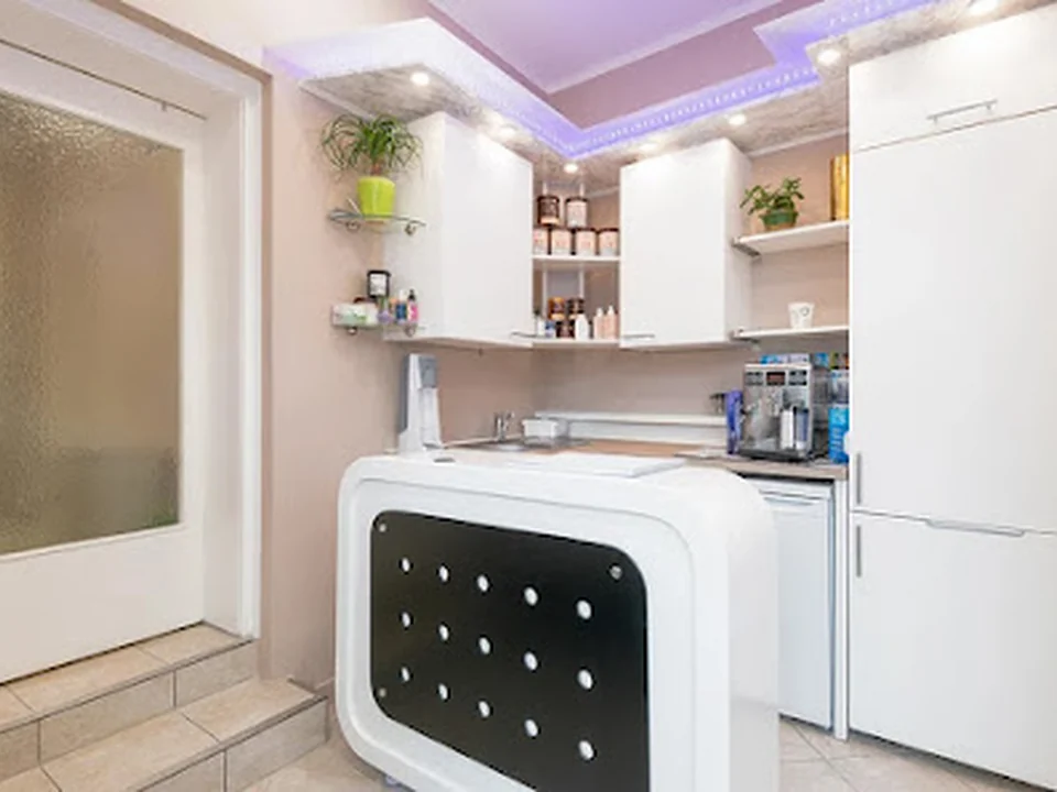 ZuckerGlatt - Sugaring & Massage Studio, Berlin