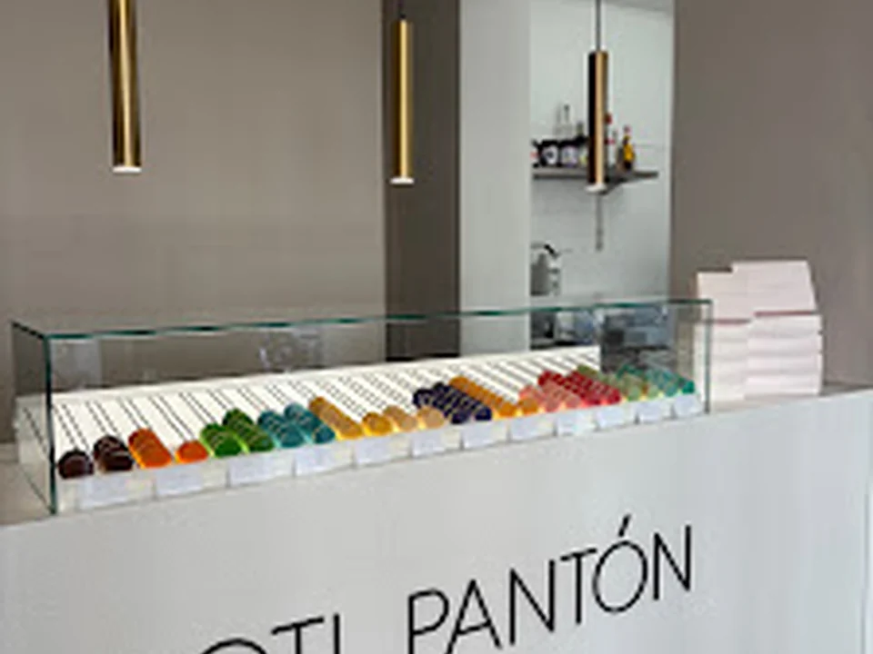 LOTI PANTÓN Macarons, Berlin
