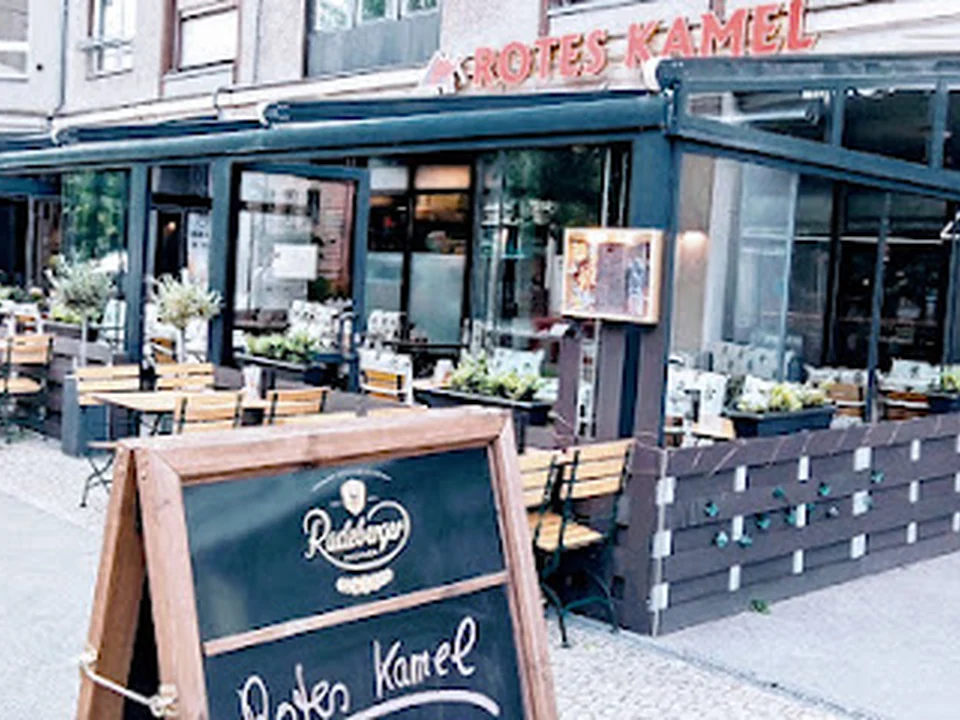 Rotes Kamel, Berlin