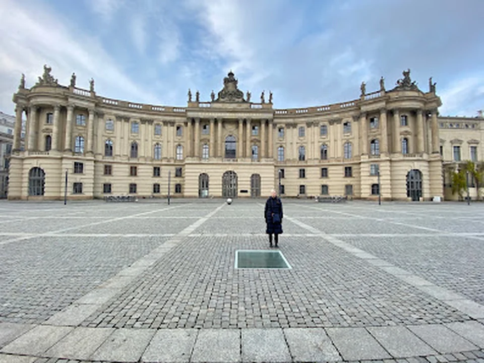 Denkmal zur Bücherverbrennung am 10. Mai 1933, Berlin