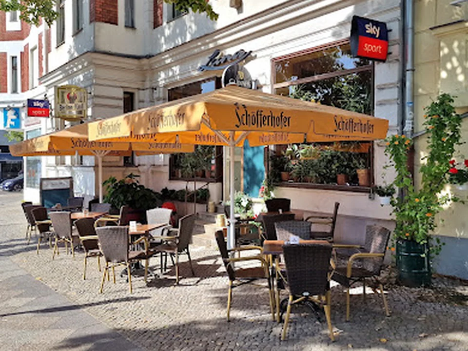 LUNA SPORTSBAR, Berlin
