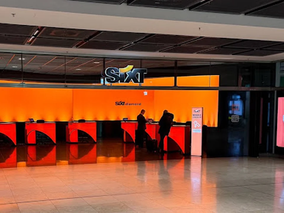 SIXT Autovermietung - Berlin Brandenburg Flughafen T1+T2 (BER)