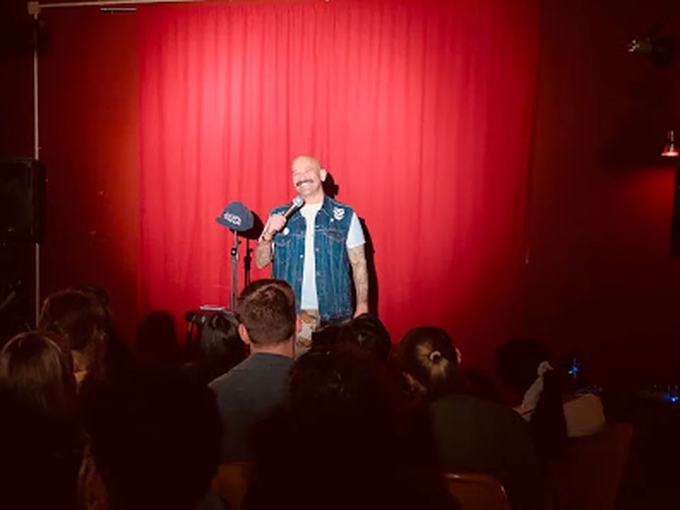 East-West Comedy, Berlin