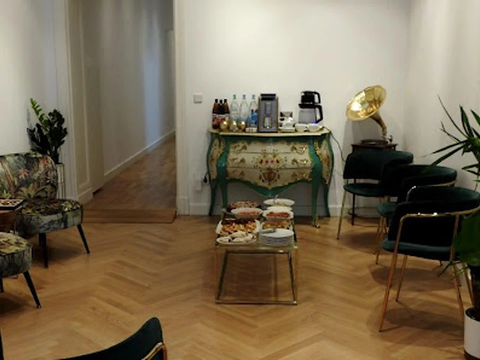 Privatpraxis Dermatologie-Wilmersdorf | Herr Kivanc M. Semizel, Facharzt für Dermatologie & Venerologie, Ästhetische Medizin, Berlin