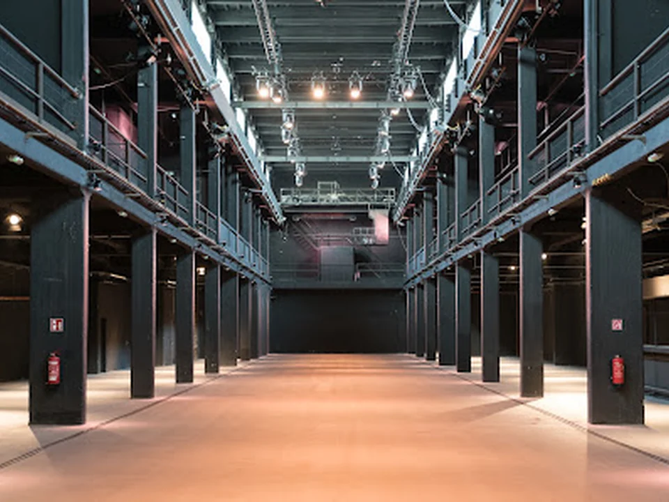 Motorwerk Berlin – Eventlocation mit Industriecharme. 3.500 m², High-Tech-Anbindung, CO₂-neutral, Platz für 1.500 Gäste