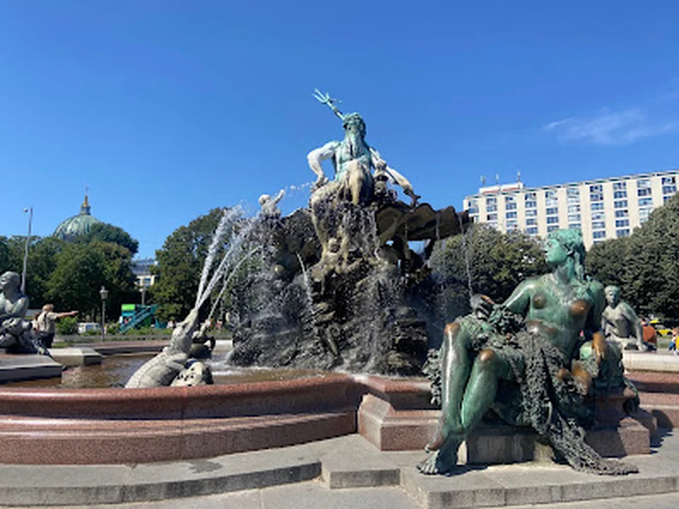 Neptunbrunnen, Berlin