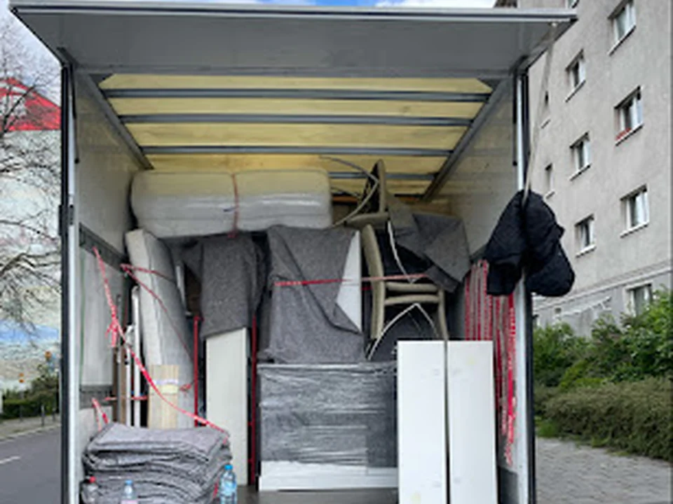 Stier Umzüge | Ihr Umzugs­­unternehmen aus Berlin