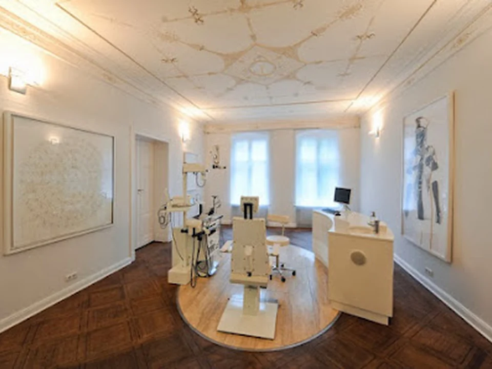 Herr Dr. med. Stefan Henning, Berlin