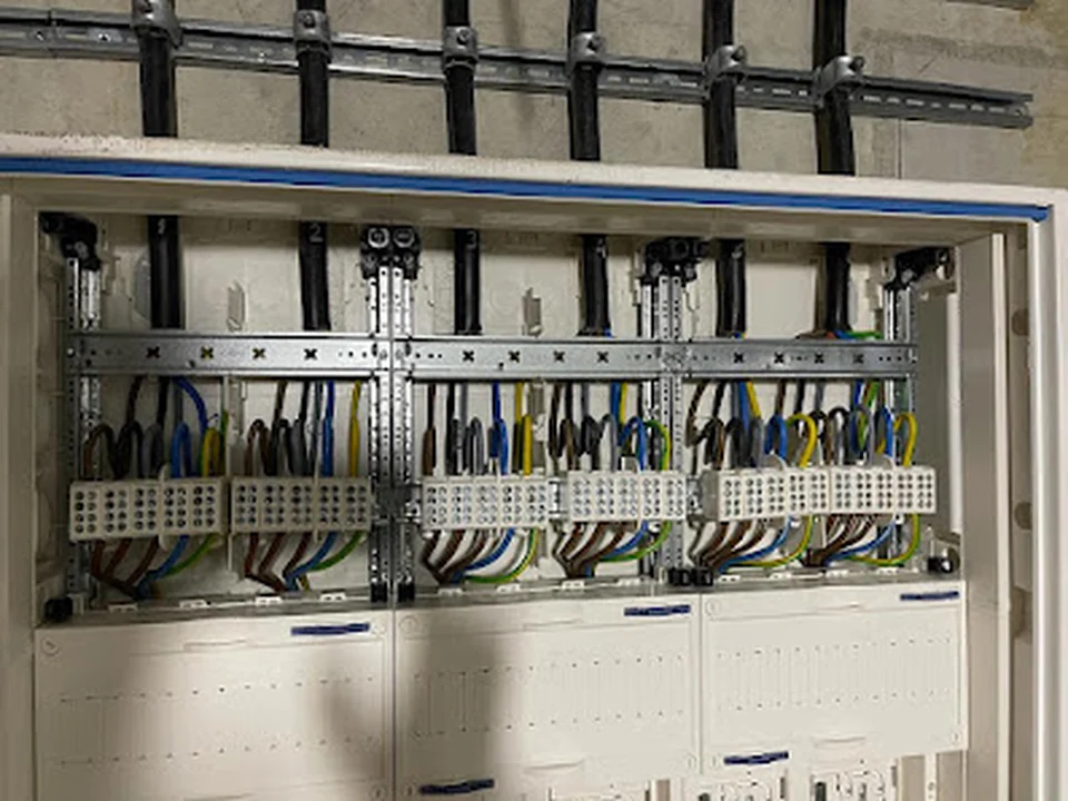 BeDeWo Plus UG - Elektriker Kreuzberg | Elektro Notdienst, Berlin