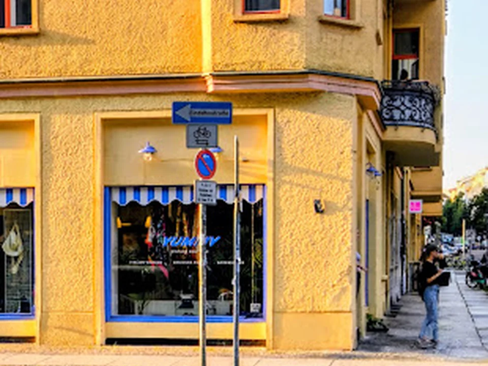 Yummy Vintage Boutique - Vintage Store, Berlin